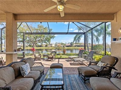 11221 Sparkleberry Dr