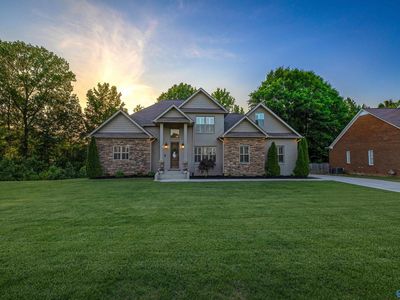 503 Meadowview Dr NE