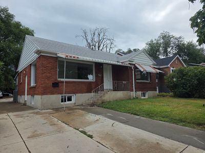3360 Porter Ave