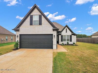 2482 Dela Dr