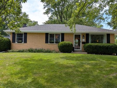 W170N9325 Woodlawn DRIVE