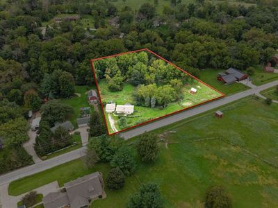 1105 Country Club Dr SE