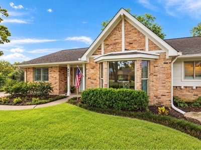 4907 Golf Dr