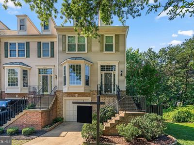 7049 Kings Manor Dr