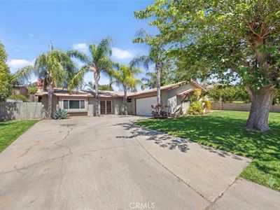 10937 Desert Sand Ave