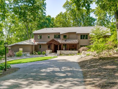 5247 Hickory Hill Ln