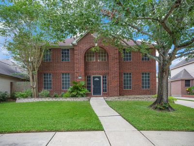 2814 Carmel Woods Dr