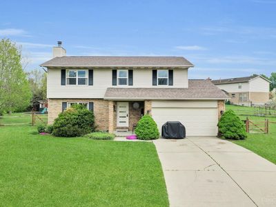 6382 Stapleton Ct