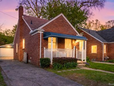 162 N Genesee Ave