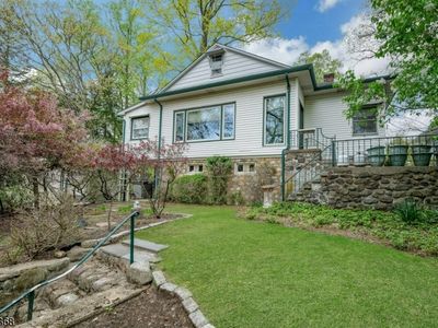 123 Reservoir Dr