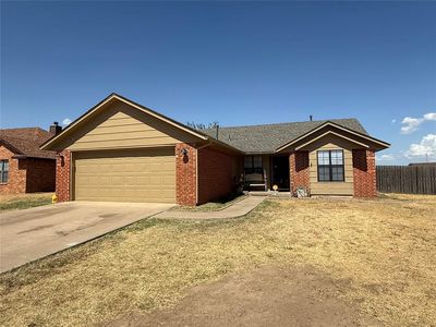 Property at 900 Polk St, Altus, OK