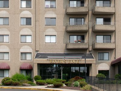 111 Dekoven Drive APT 802