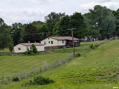 6 Kirk Dr