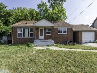 2107 Harriet STREET
