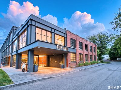 41 Richmondville Avenue #102