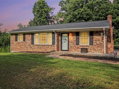 856 Lovelace Rd