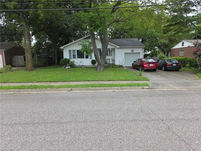 715 Essex Park Dr