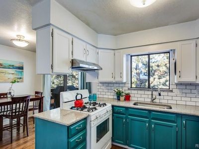 5405 White Place