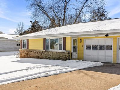 2631 Lakeshore DRIVE