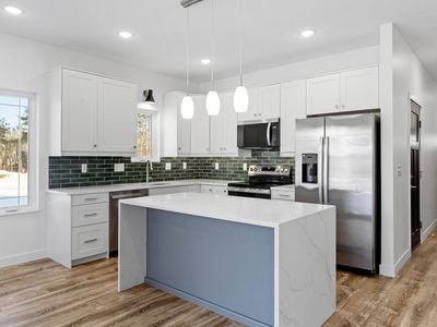 425 W 8th St #19