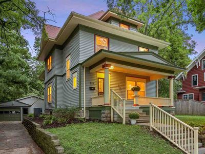 810 N Linn St