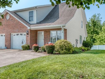 247 Iris Ln