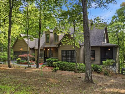 122 Woodstream Point