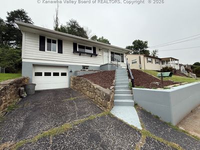 913 Valley View Dr