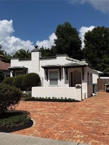 1409 SUNSET DRIVE
