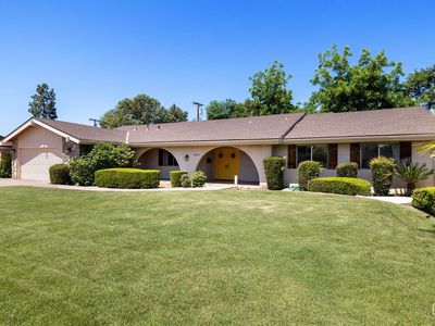 2513 Elm St
