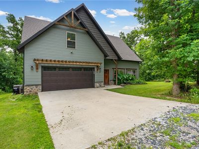 9 Kings Lynn Ln