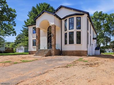 40 Evelyn Avenue