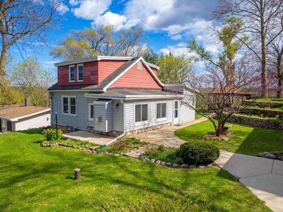 5083 Lakeview AVENUE