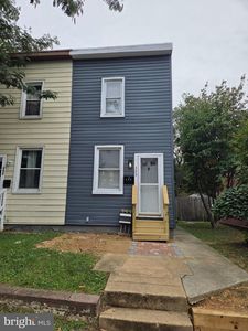 325 Washburn Ave