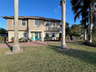 498 Collier Ave