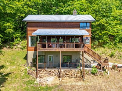 1738 Mountain Shores Rd