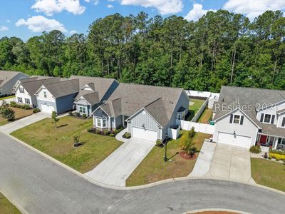 385 Station Pkwy
