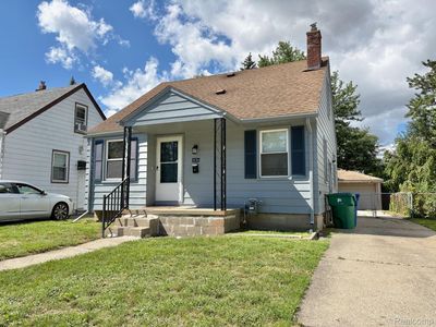 21311 Beechwood Ave