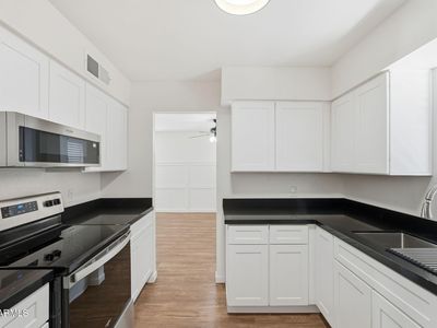 231 N Robson -- #7