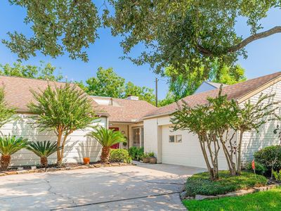 12414 Rocky Knoll Dr