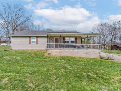 104 Bluegrass Dr