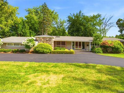 3159 Middlebury Ln