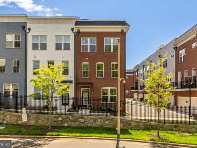 452 Altezza Dr NE