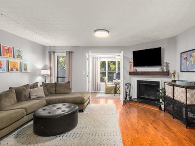 714 Summit North Dr NE