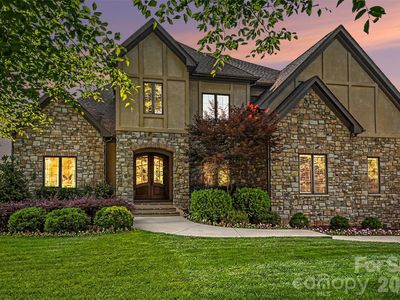 8000 Skye Lochs Dr