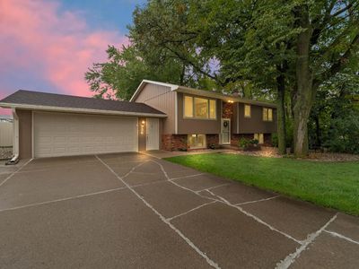 936 Shagbark Dr