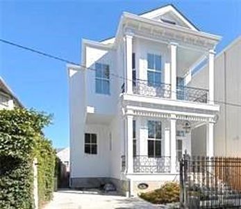 7905 Saint Charles Ave