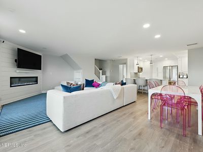 746 SPINNAKERS REACH Drive