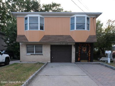 612 Arlene St