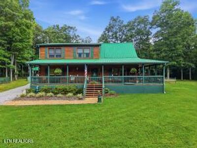 246 Cross Dr